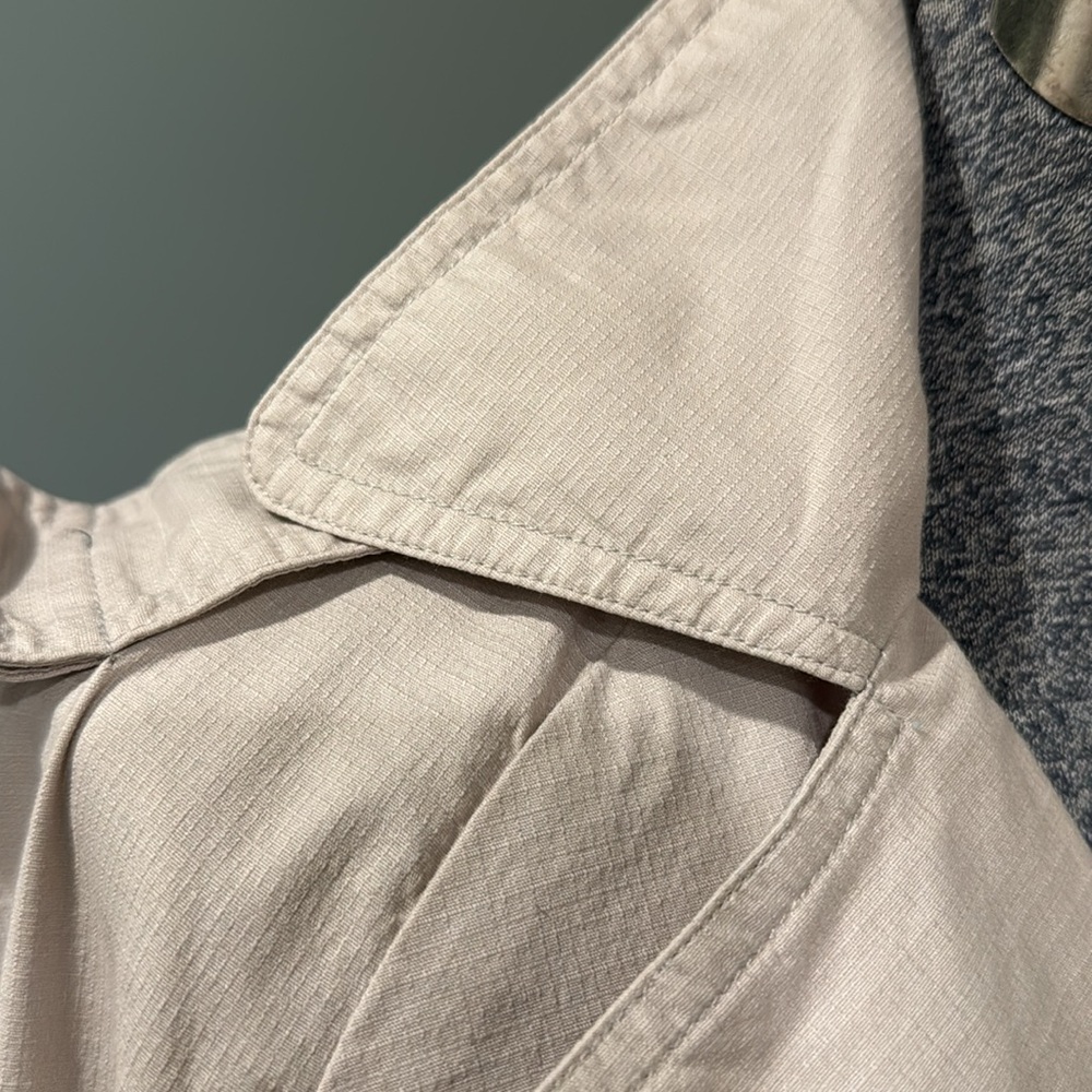 Cabi Pleated Belted Trench - Picture 4 of 12